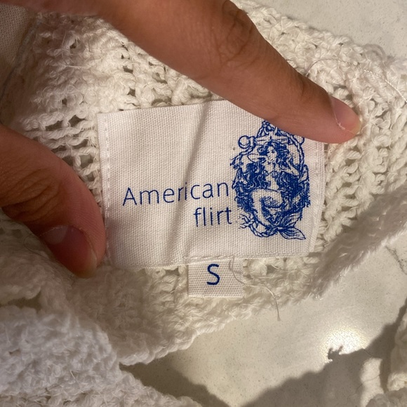 Crochet crop top - Picture 3 of 3